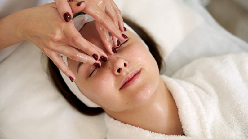 Treatment in Action_Medical Grade Facials 3